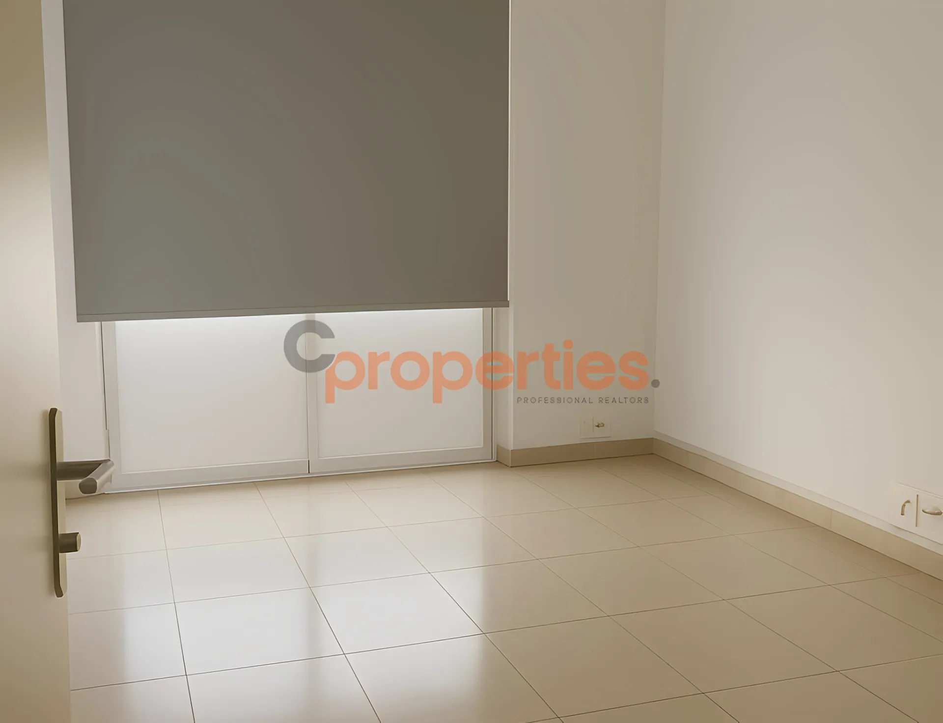 Office for rent in Dekwaneh