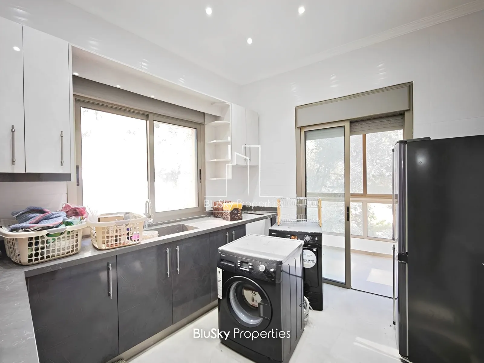 Apartment for Sale in Jouret El Ballout