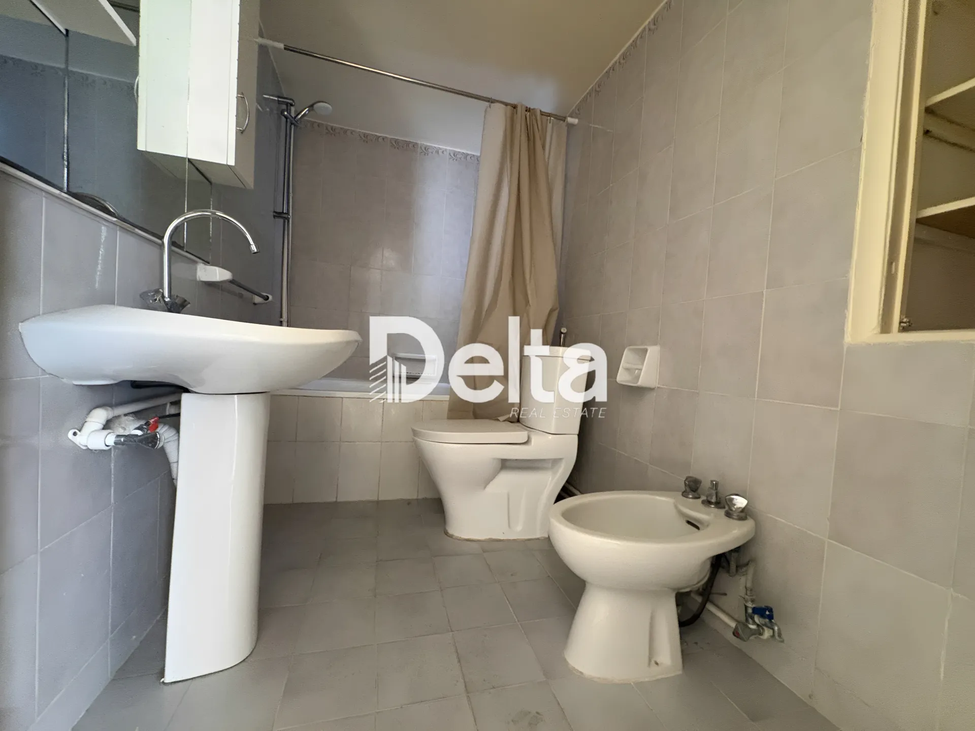 Apartment for rent in Hamra, beirut, lebanon
