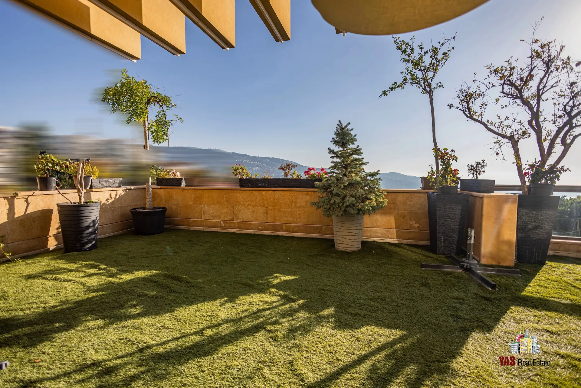 Apartment for Sale in Ballouneh