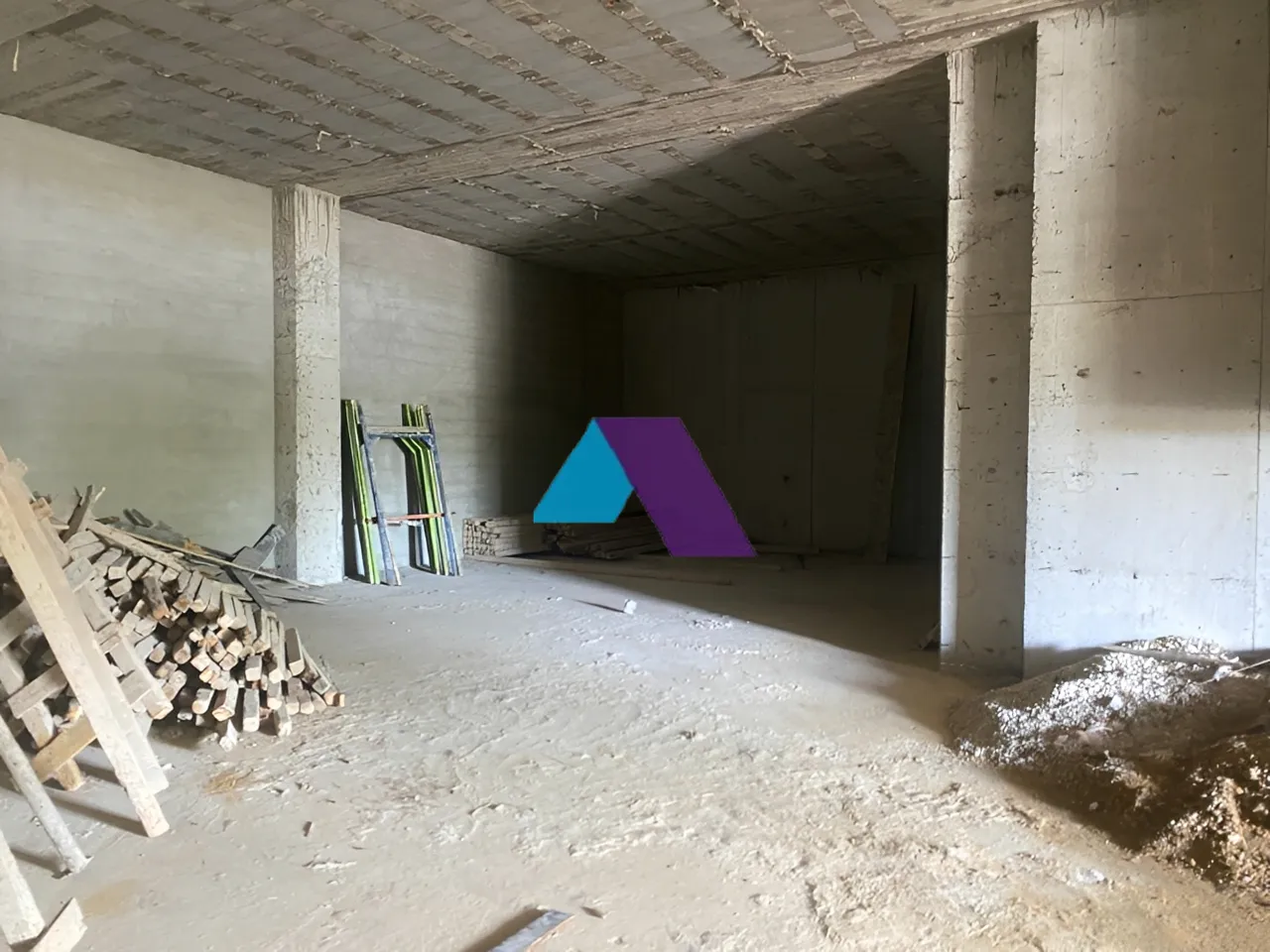 Warehouse for sale in Ghadras