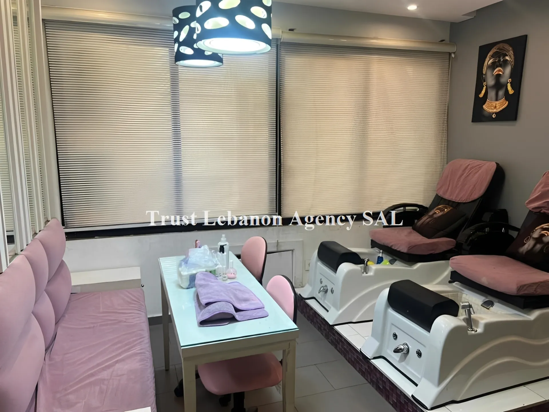 Shop for rent in Baabda, Ain Al Remmeneh