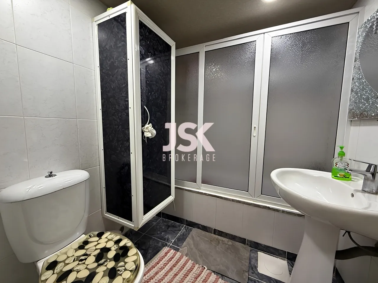 Apartment for Sale in Mazraa