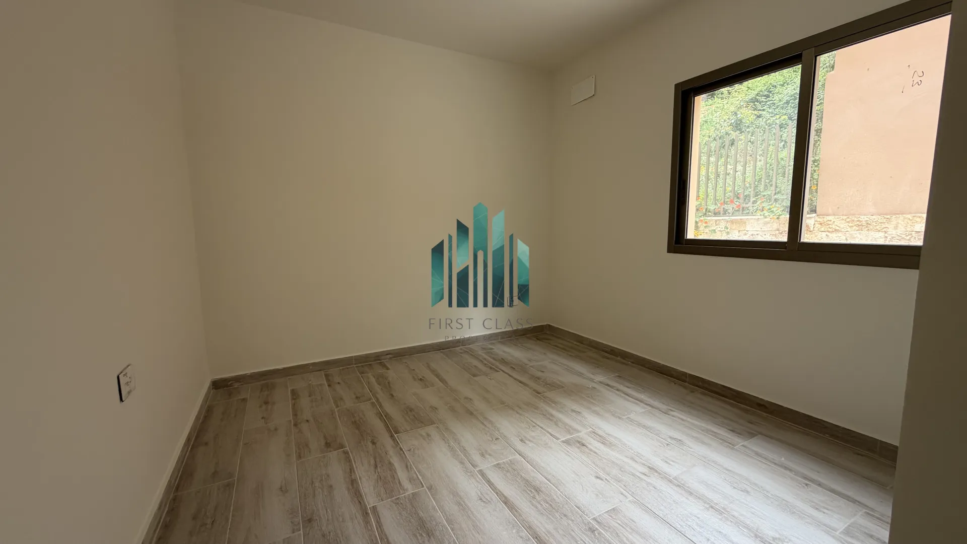 Apartment for Sale in Awkar