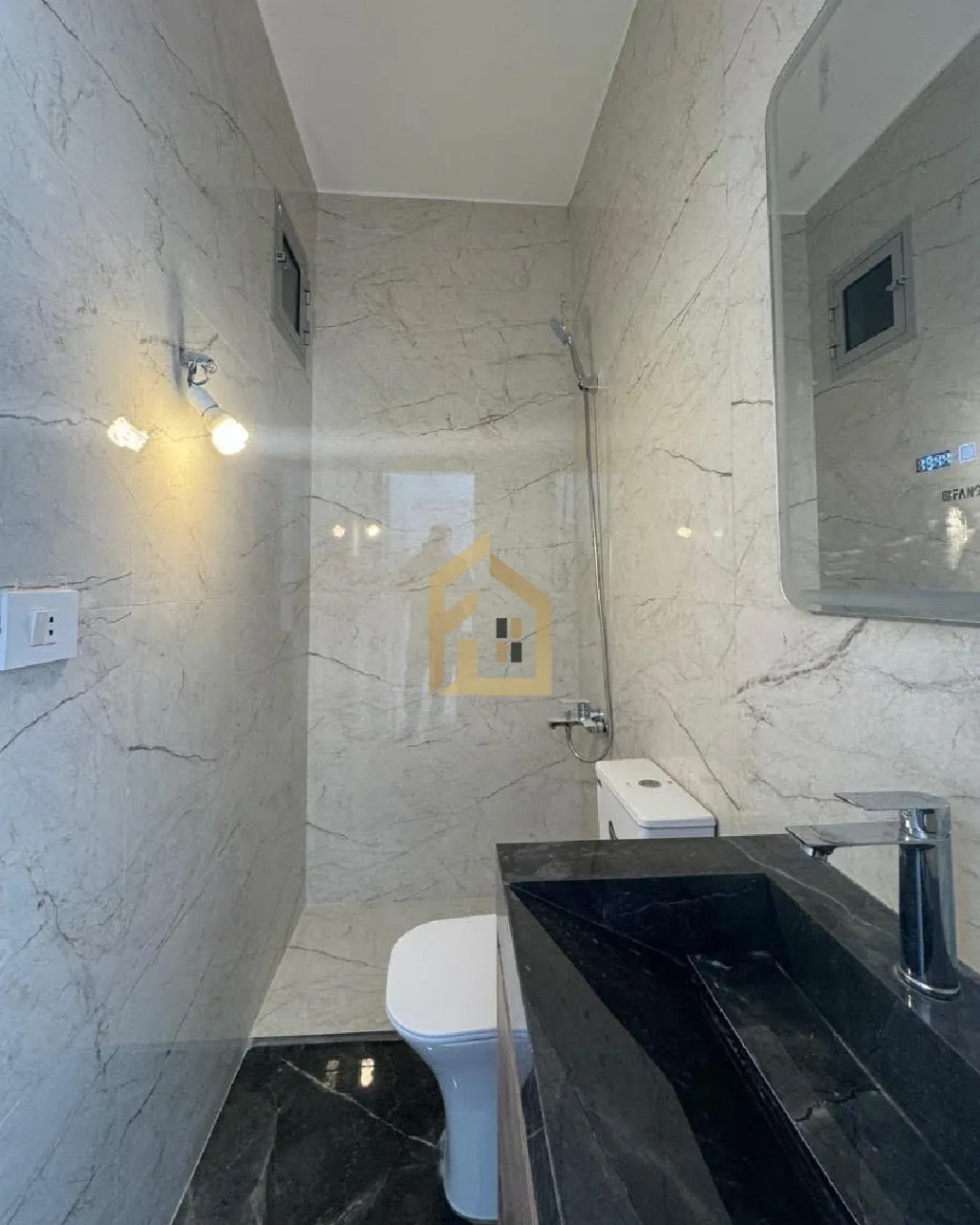 Apartment for sale in Ballouneh, Lebanon - 3 bed, 3 bath
