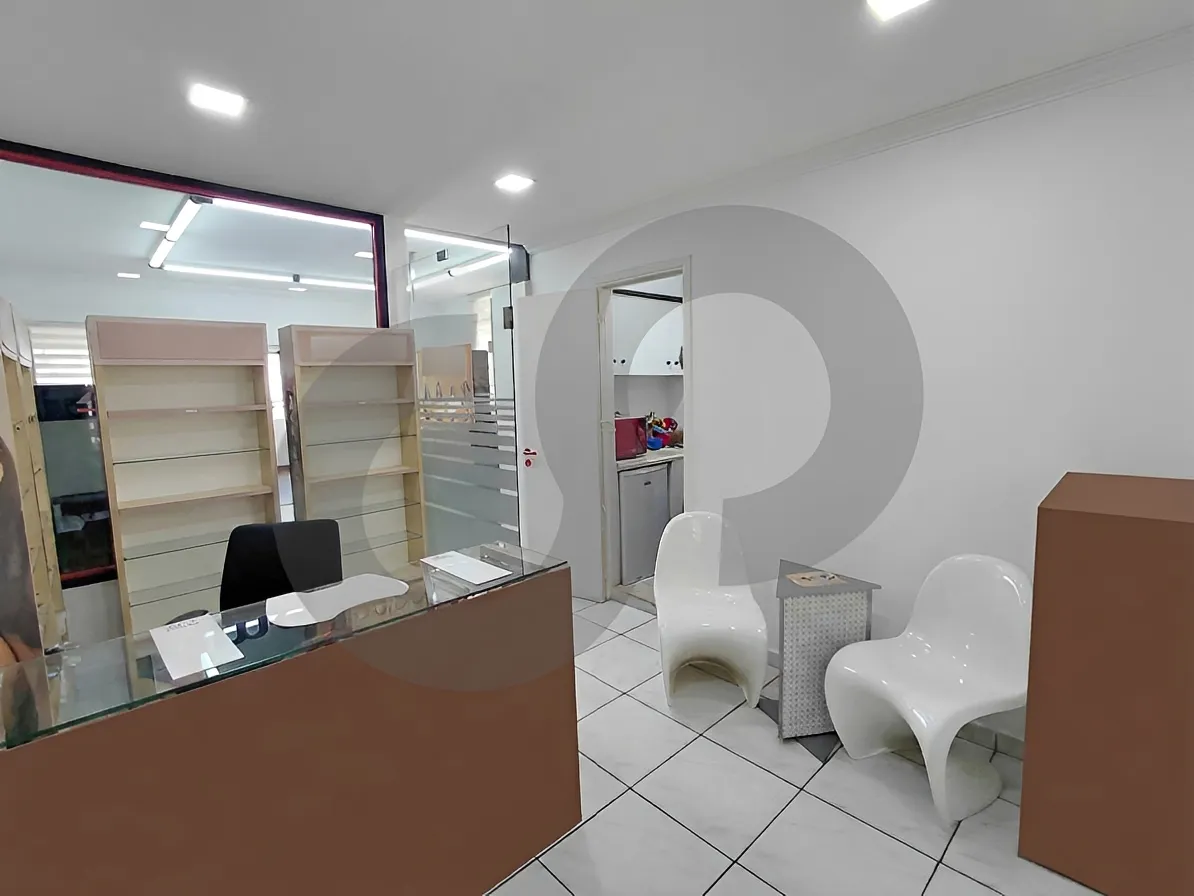 Office for rent in Baouchriyeh