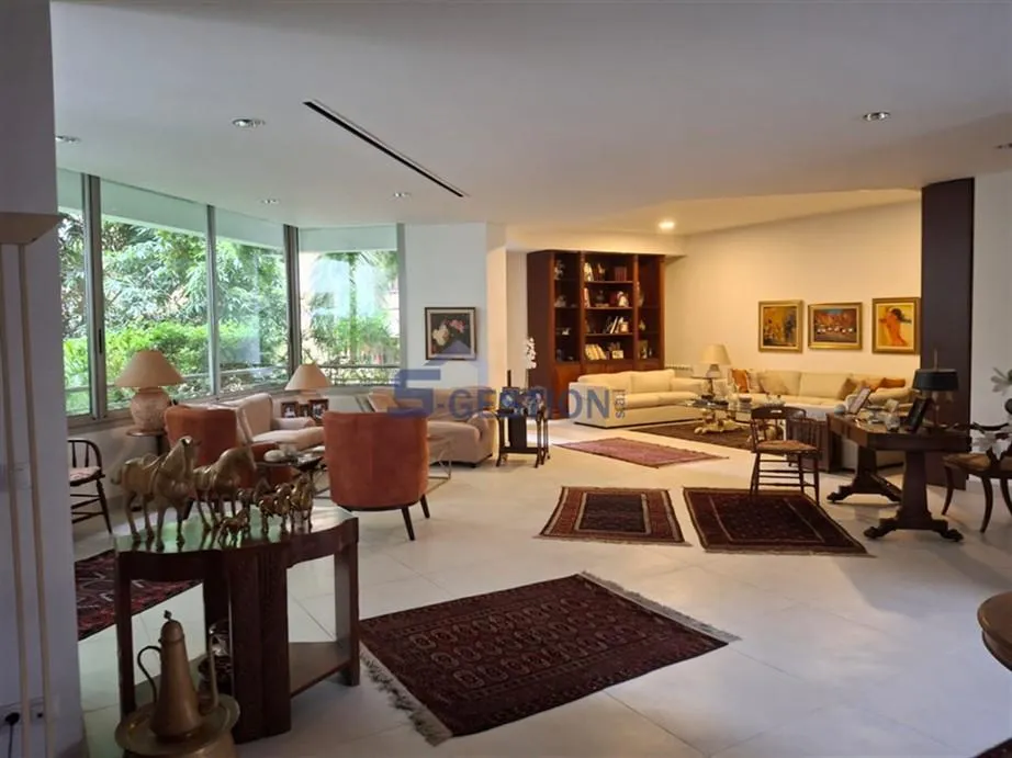 Apartment for Sale in Achrafieh
