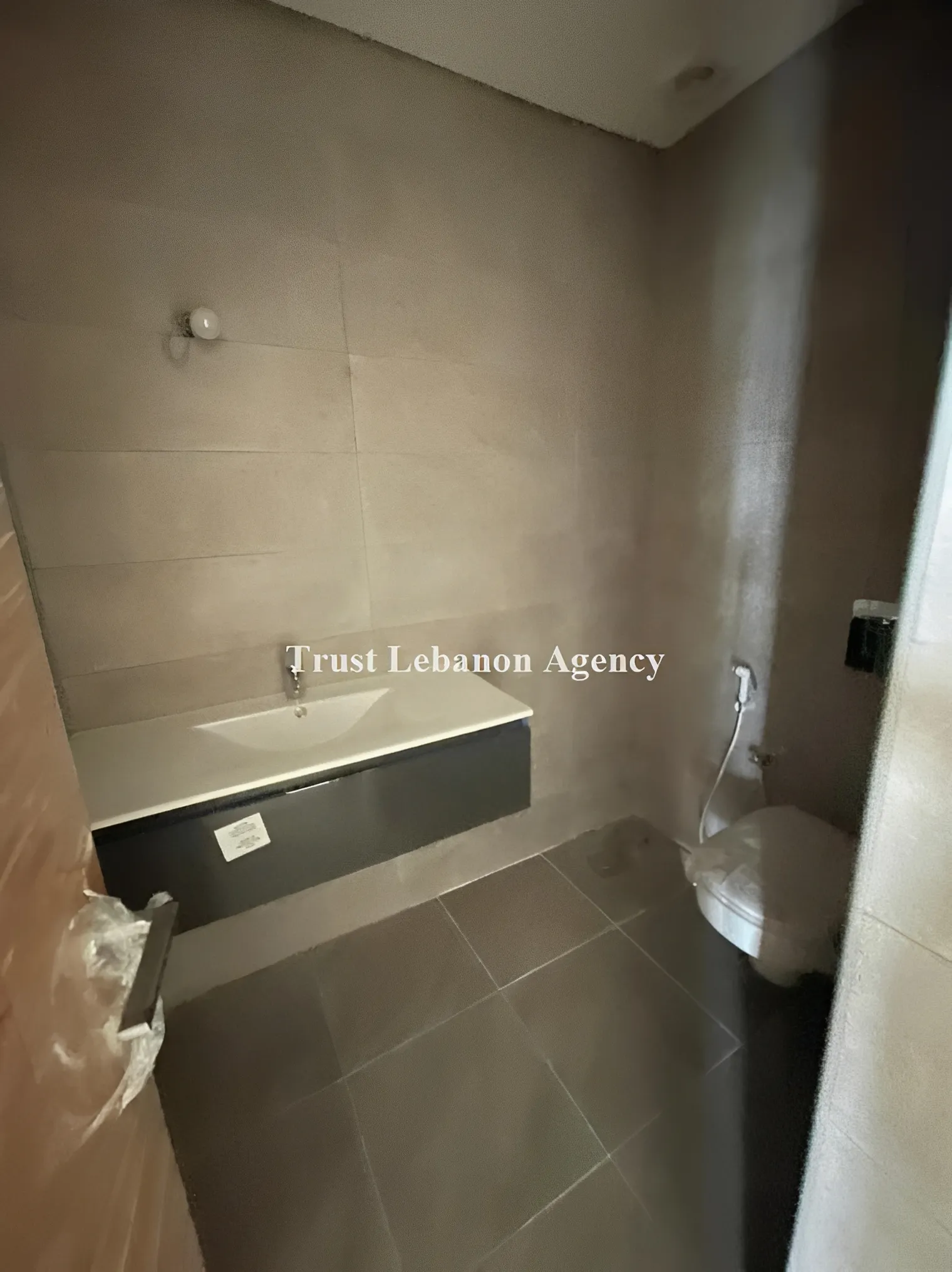 Apartment for Sale in Metn Monteverde Lebanon - 3 bed, 4 bath