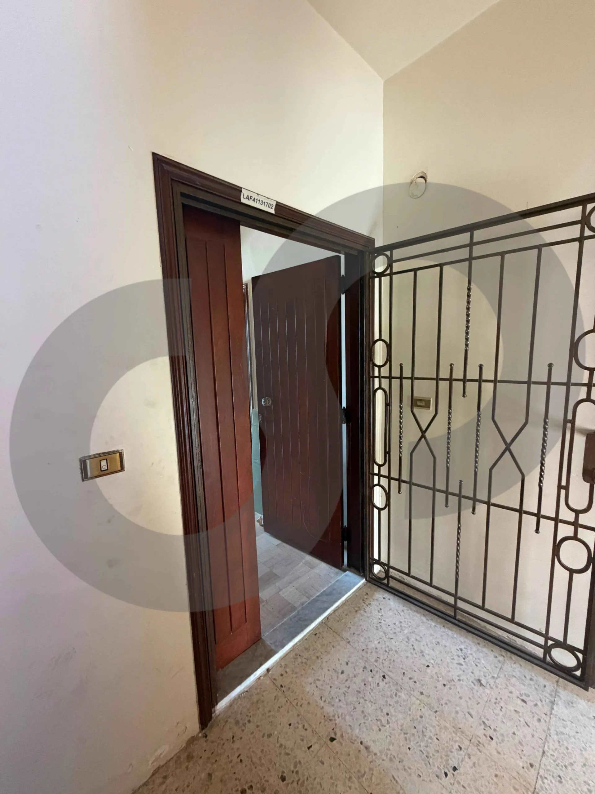 Building for Sale in Sassine
