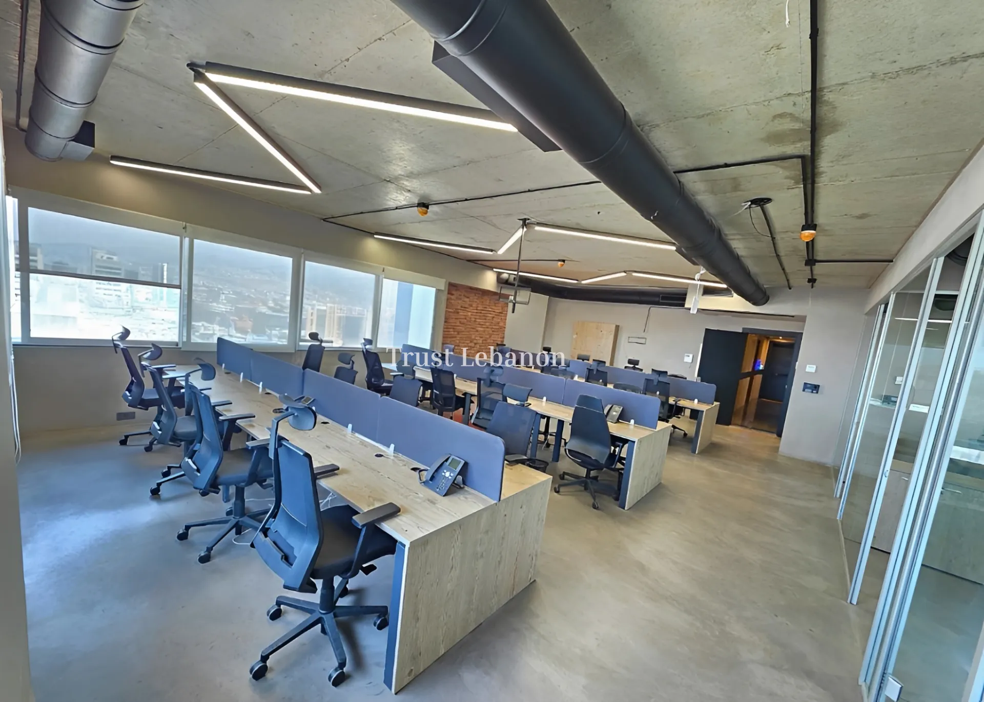 Office for rent in Sin El Fil, Lebanon