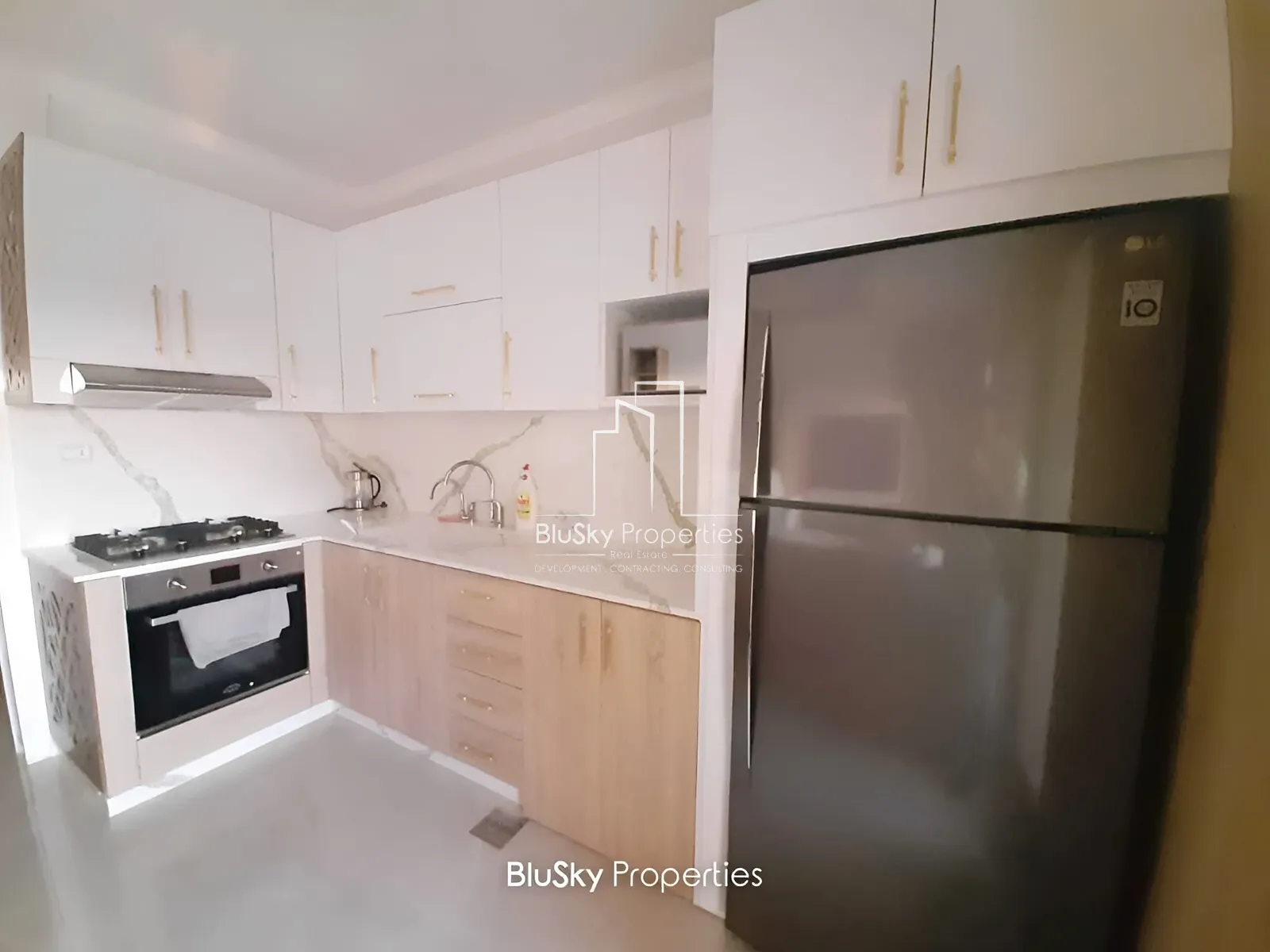 Apartment for Sale in Bouar - 2 bed, 2 bath