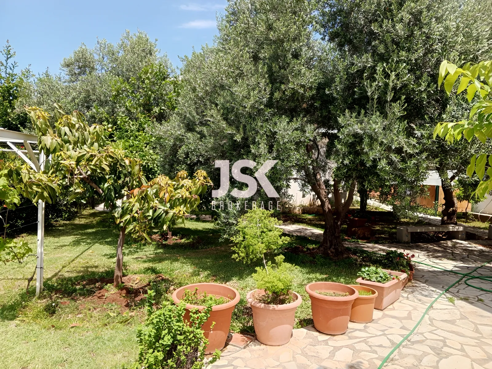Villa for Sale in Edde