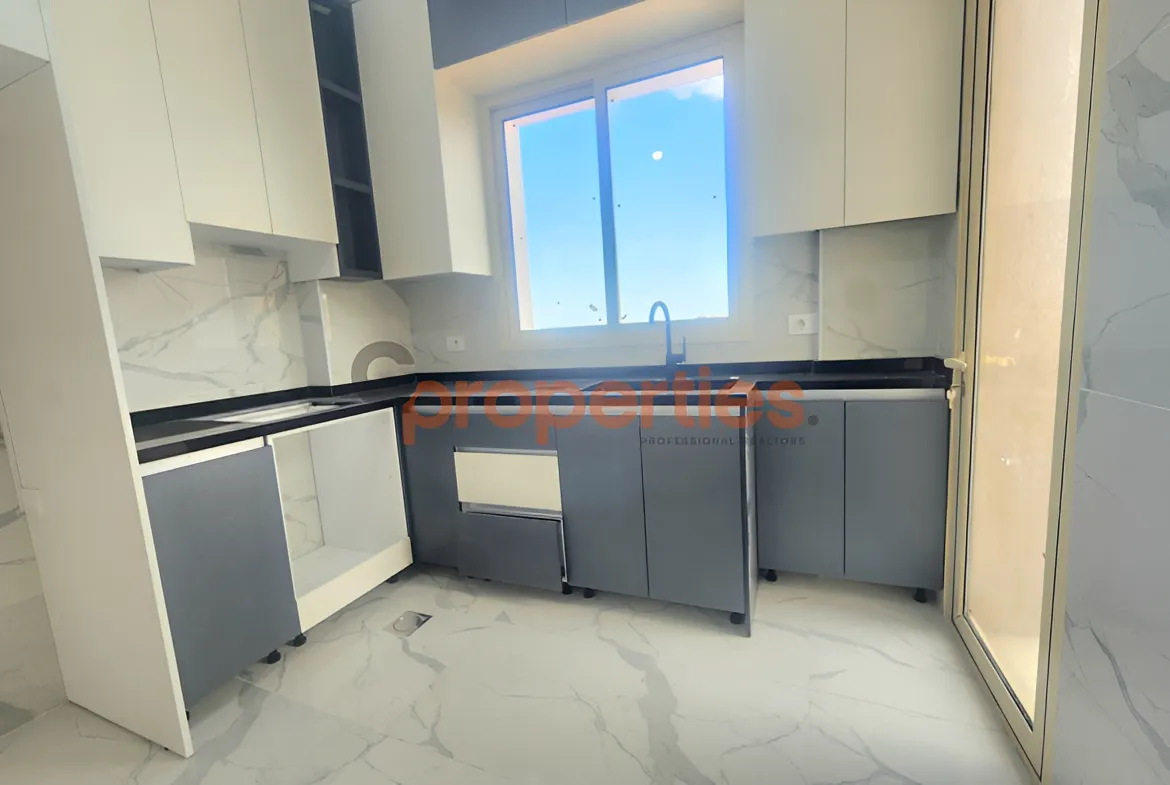 Residential Building for Sale in Aamchit