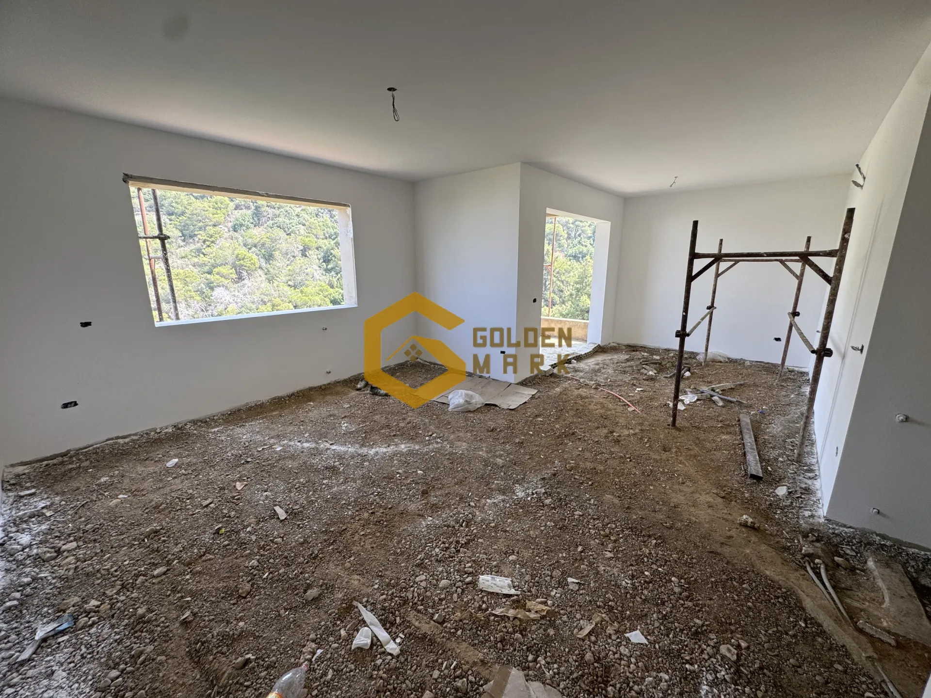 Apartment for Sale in Tilal Ain Saadeh, Metn