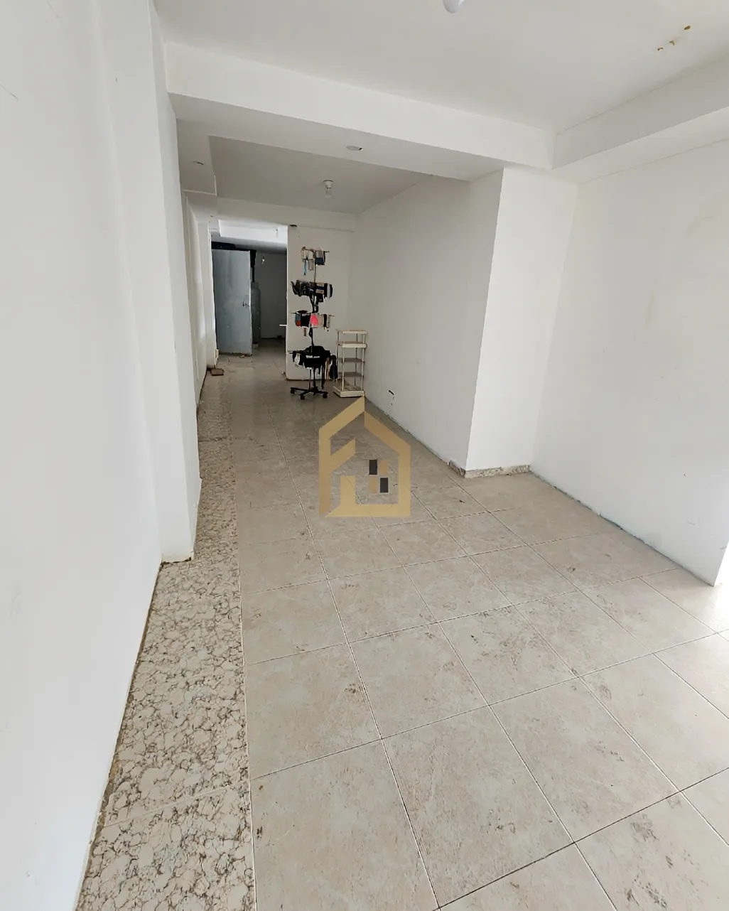 Shop for sale in New Rawda, Beirut, Lebanon