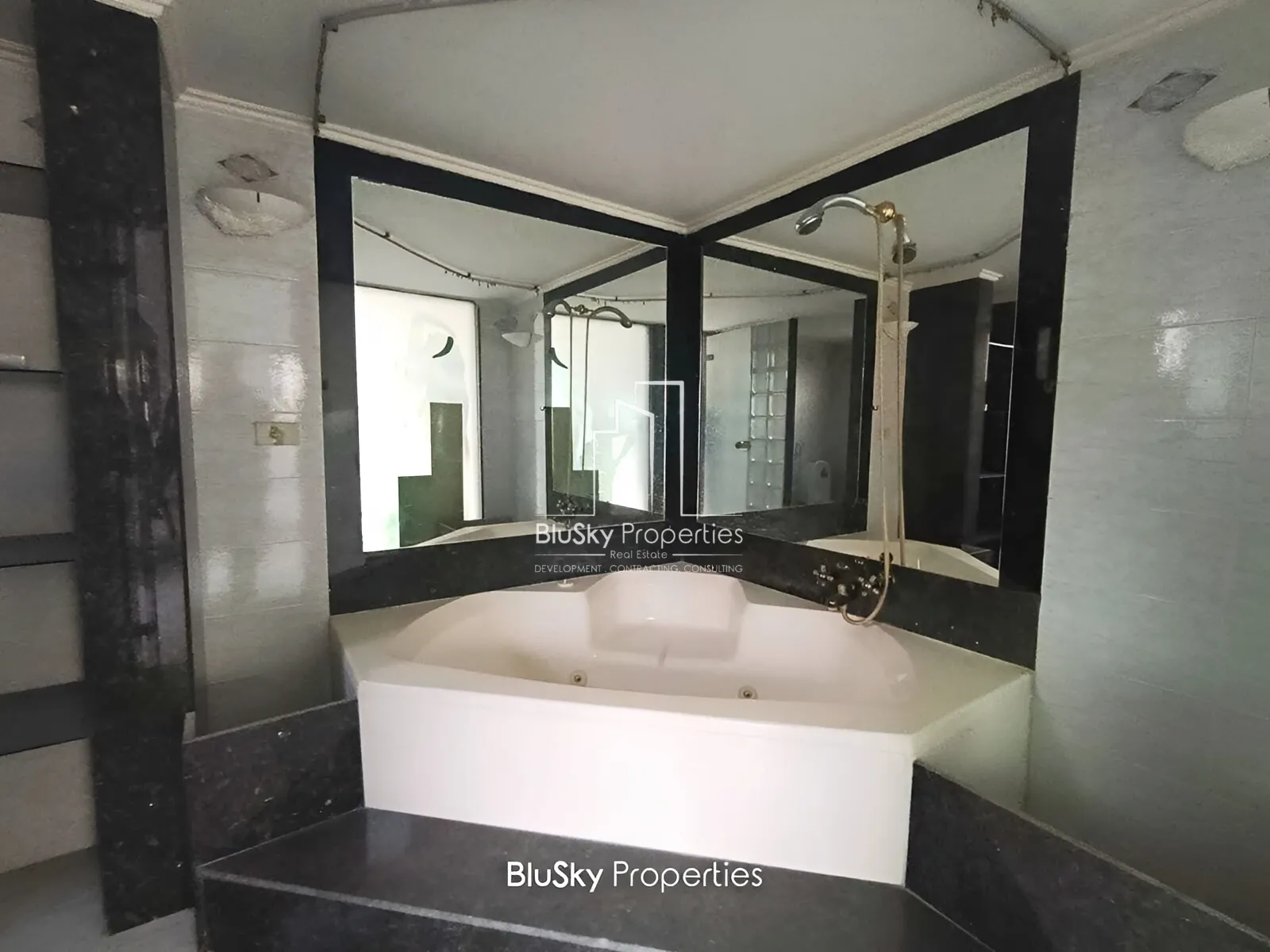 Apartment for Sale in Adma