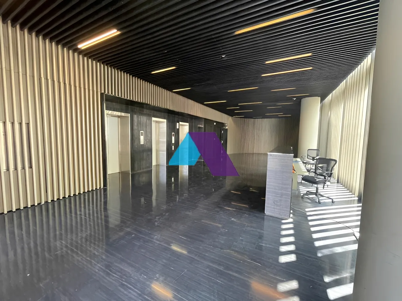 Office for rent in Saifi Village