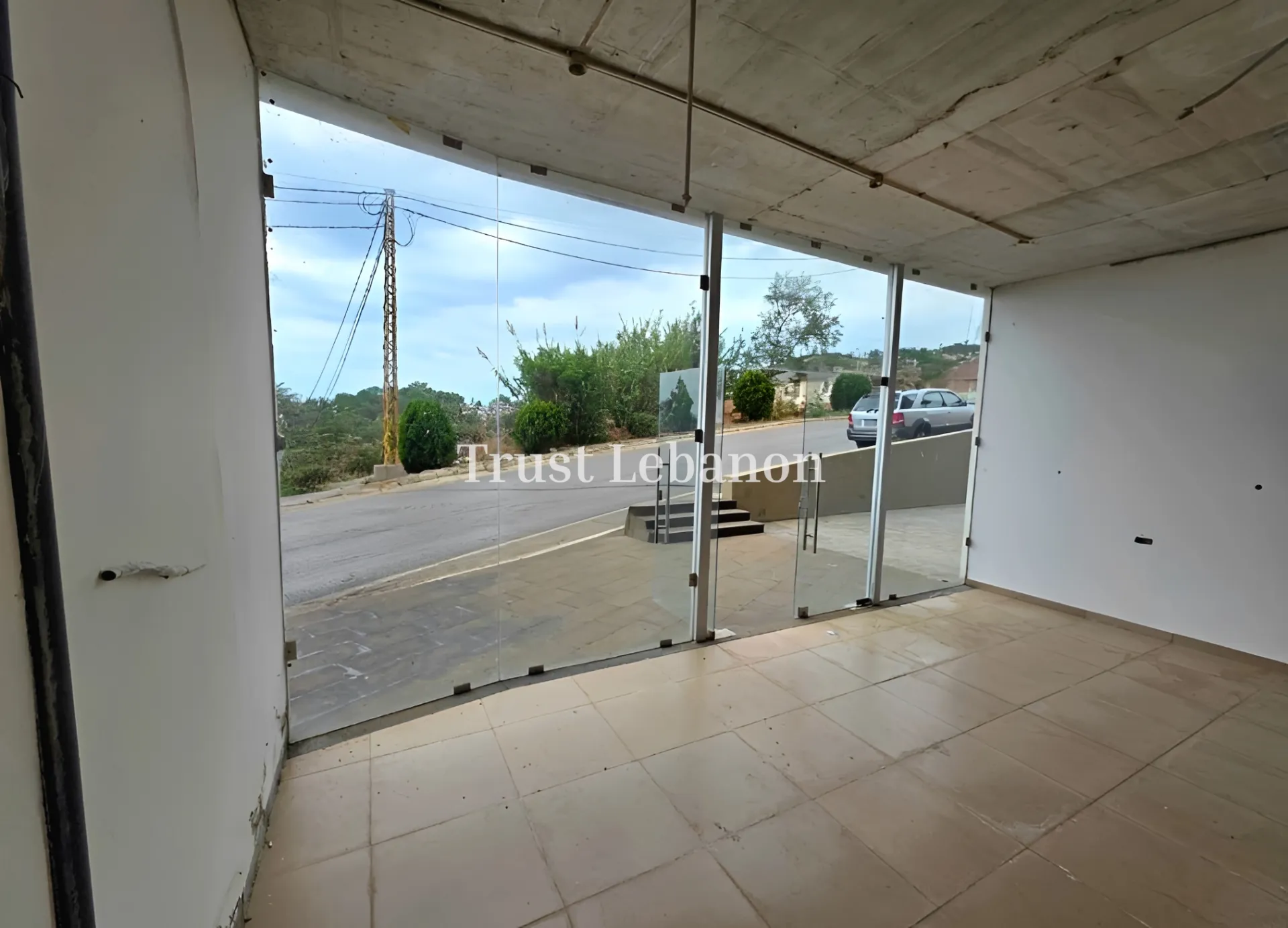 Shop for sale in Dbayeh