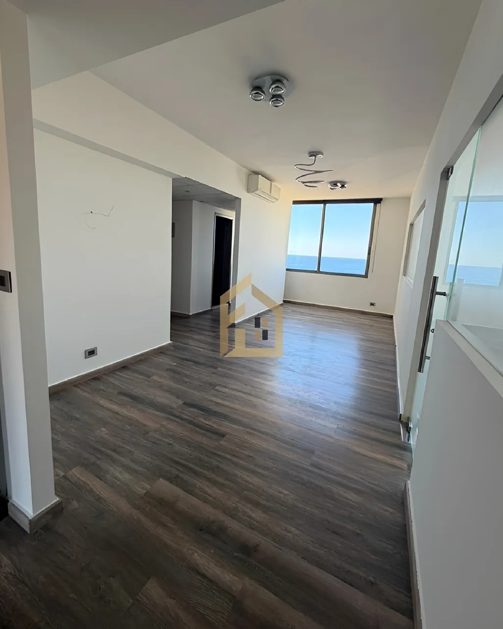 Office for rent in Ain Al Mraiseh, Beirut, Lebanon