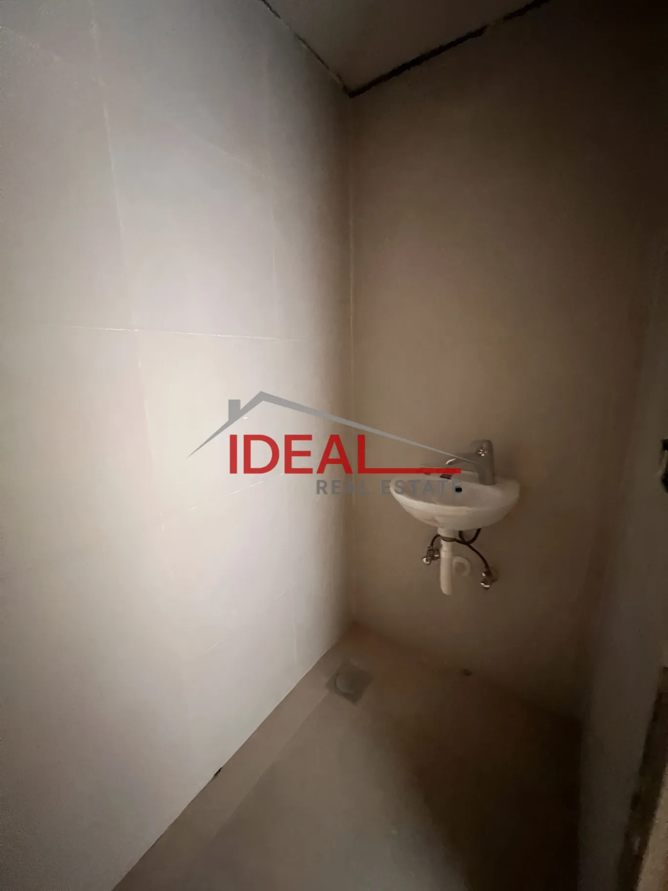 Shop for sale in Haret Sakher