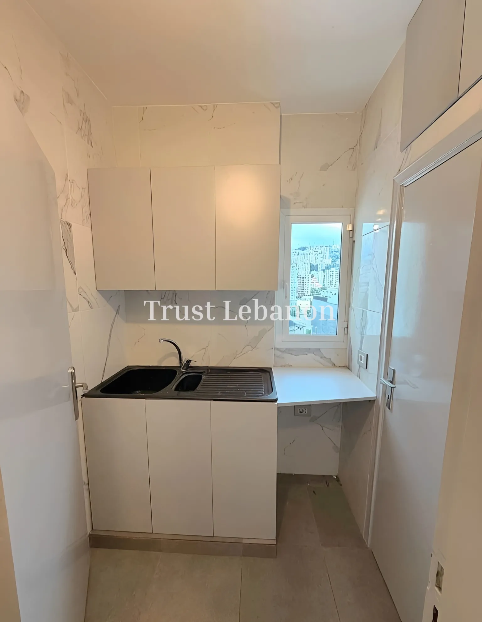 Office for rent in Antelias