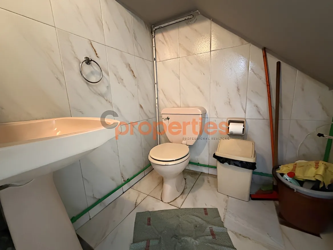 Shop for Rent in Hazmieh