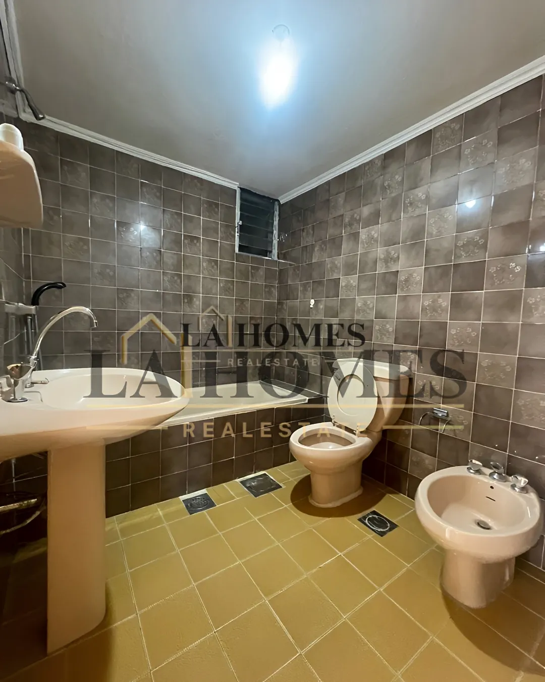 Apartment for sale in Aatchane