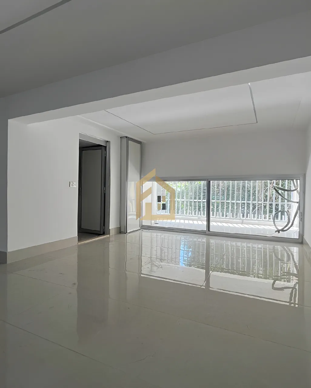 Showroom for sale in Kraytem, Beirut, Lebanon