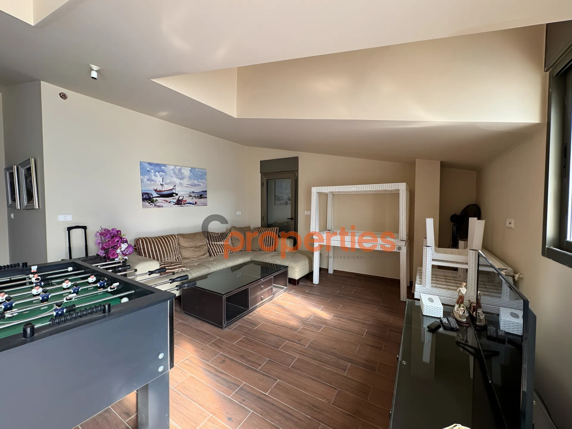 Villa for Sale in Aachqout