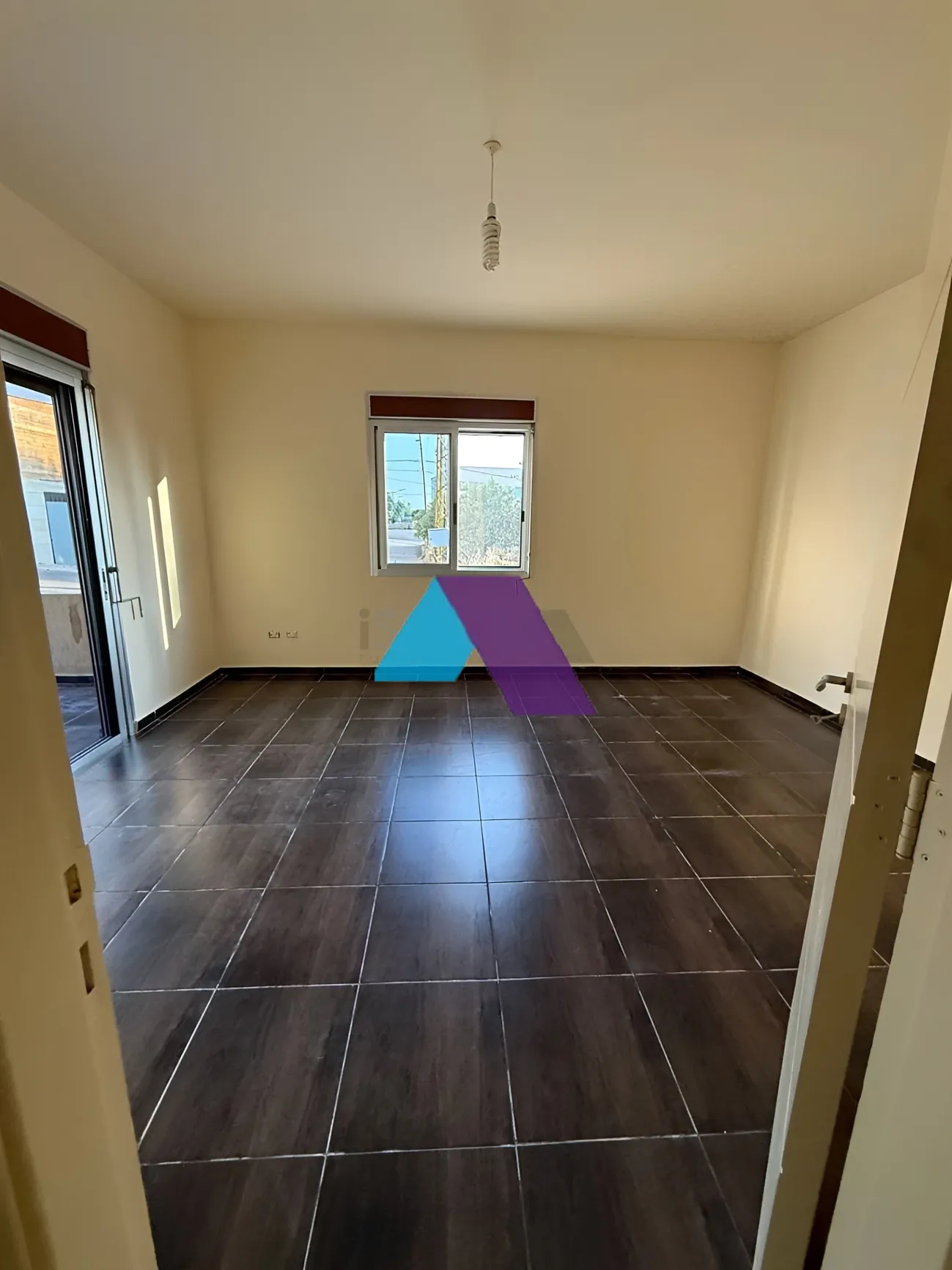 Apartment for sale in Hamat, Lebanon - 2 bed, 2 bath