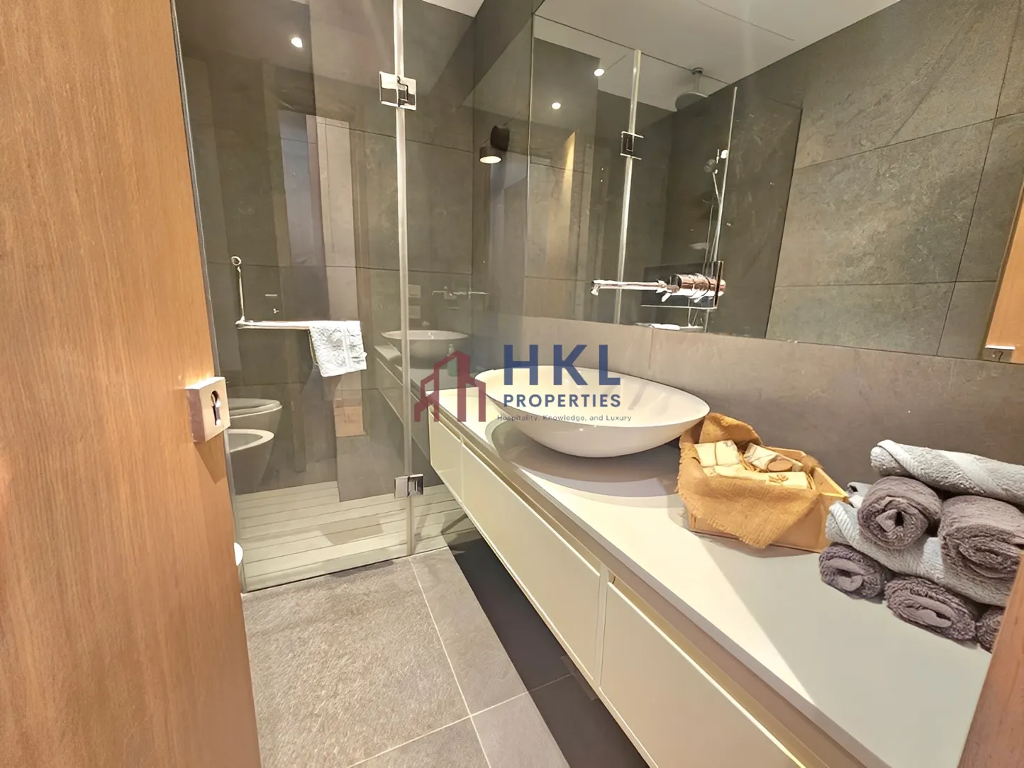 Apartment for Rent in Sursock, Bayrut, Lebanon