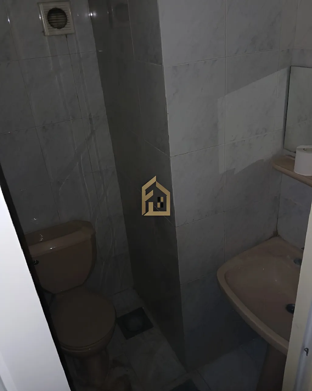 Apartment for sale in Salim Salam, Bayrut, Lebanon - 3 bed, 3 bath
