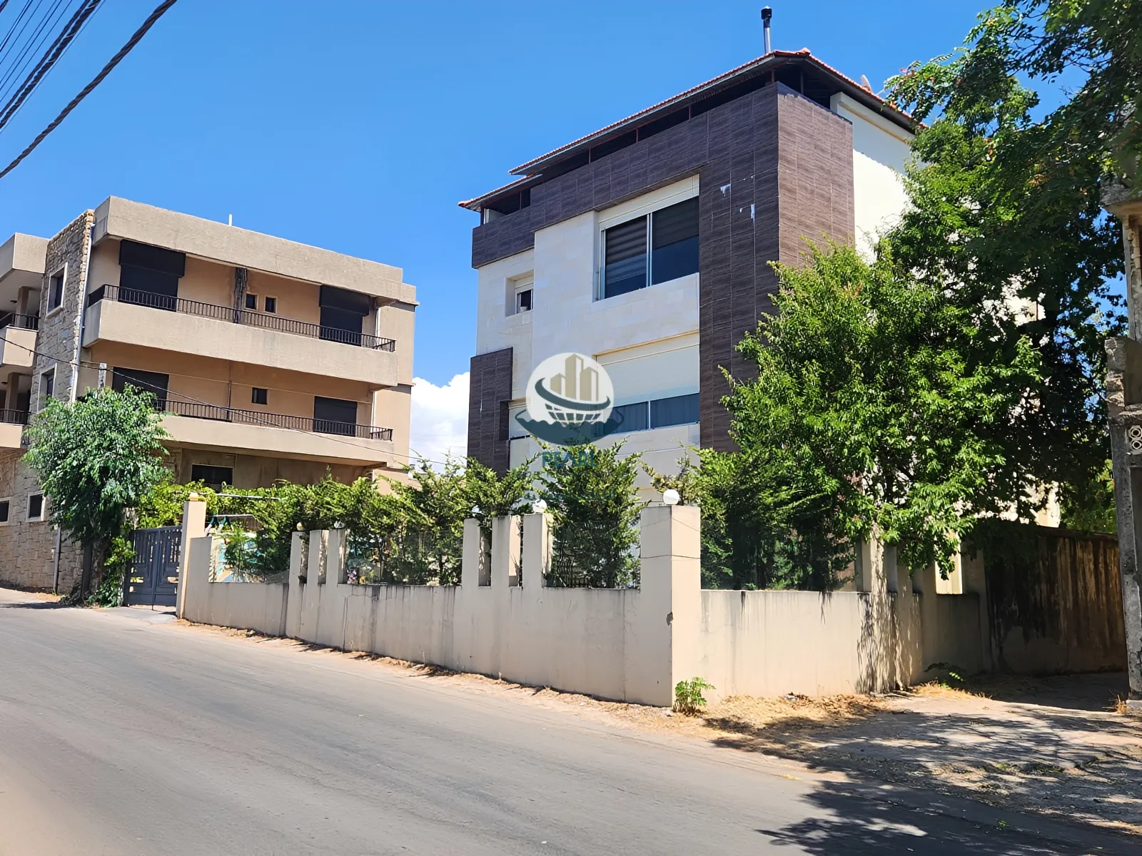 Commercial Building for sale in Bhamdoun