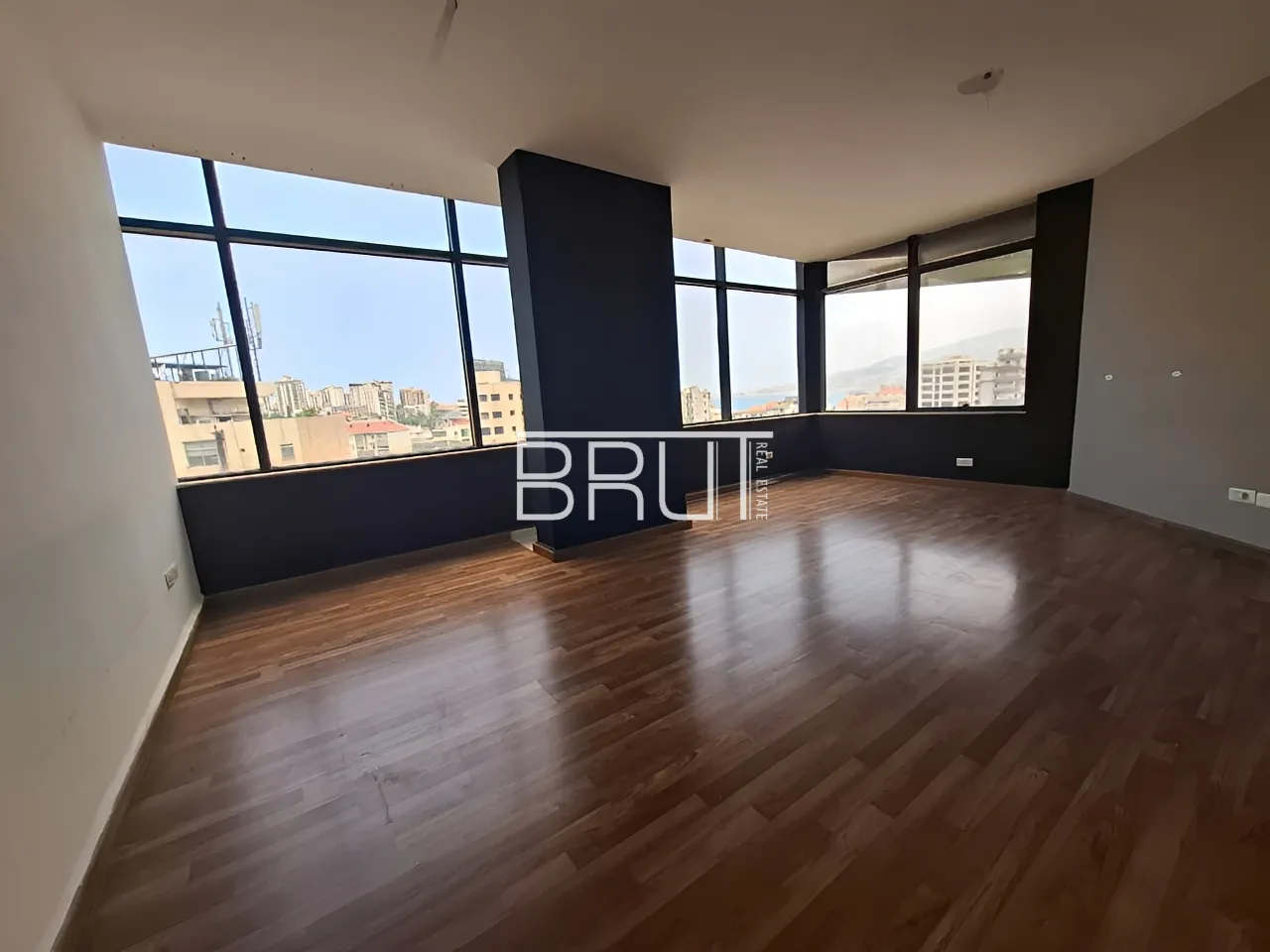 Office For Rent in Jounieh