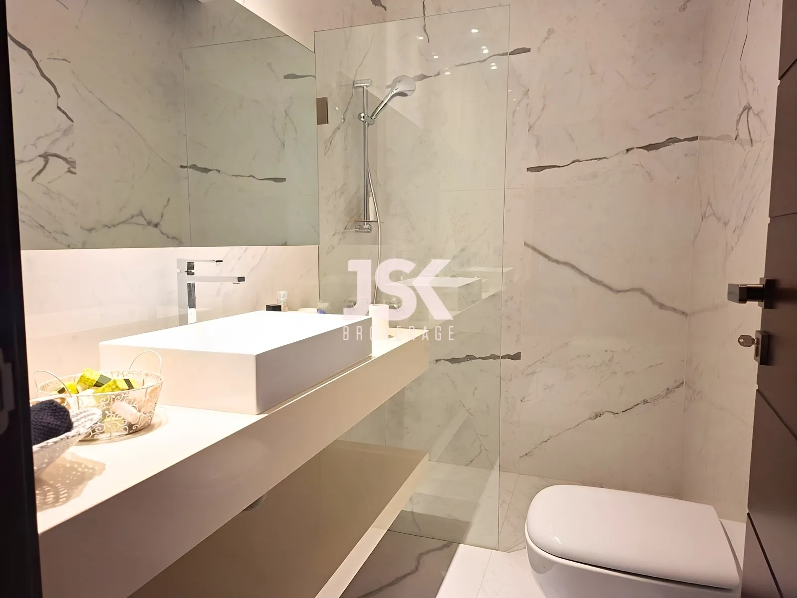 Apartment for Sale in Msaytbeh