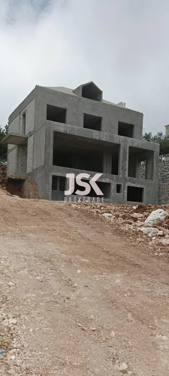 Triplex for Sale in Lehfed , Lebanon