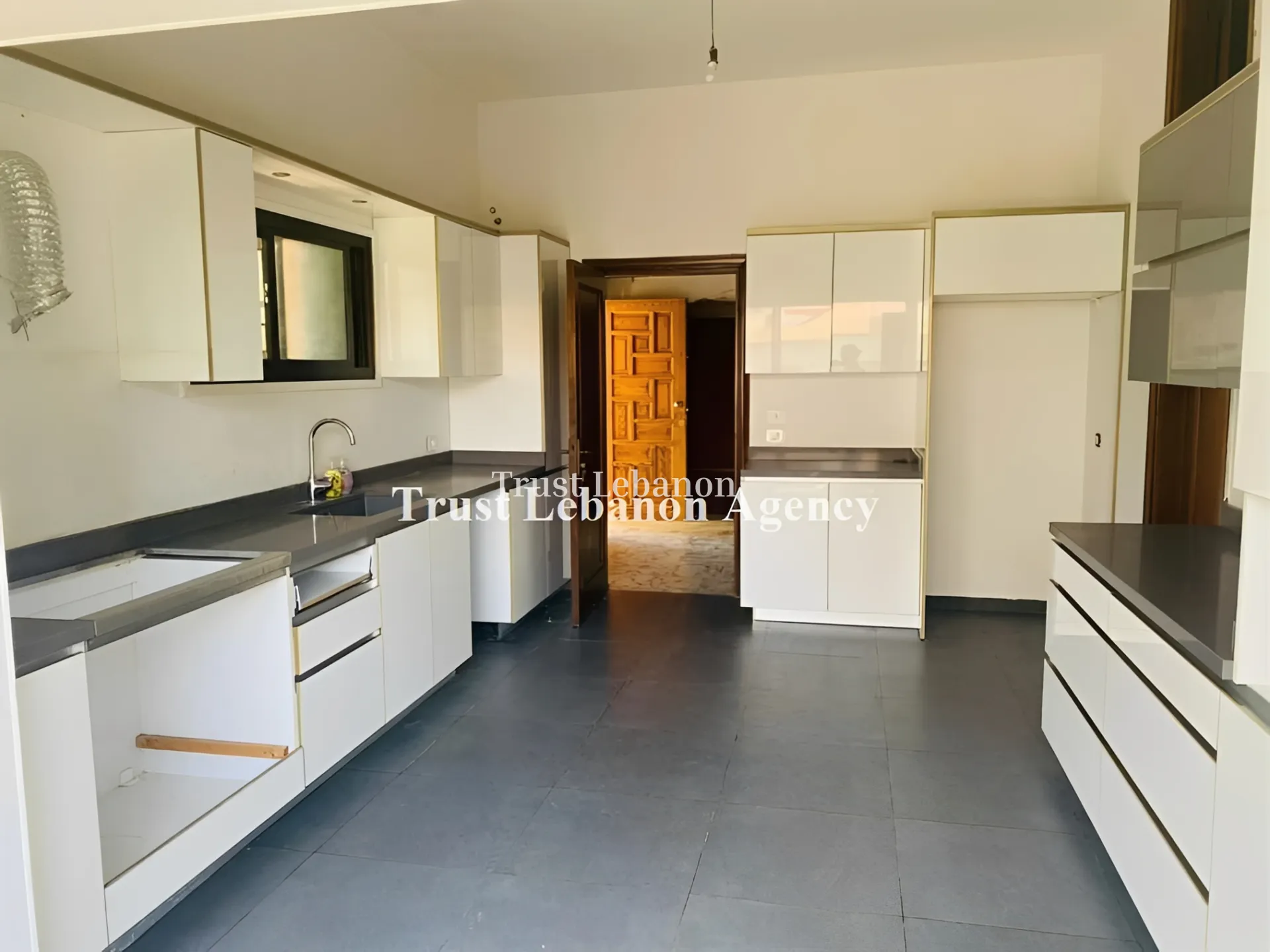 Apartment for rent in Bayada Main Road