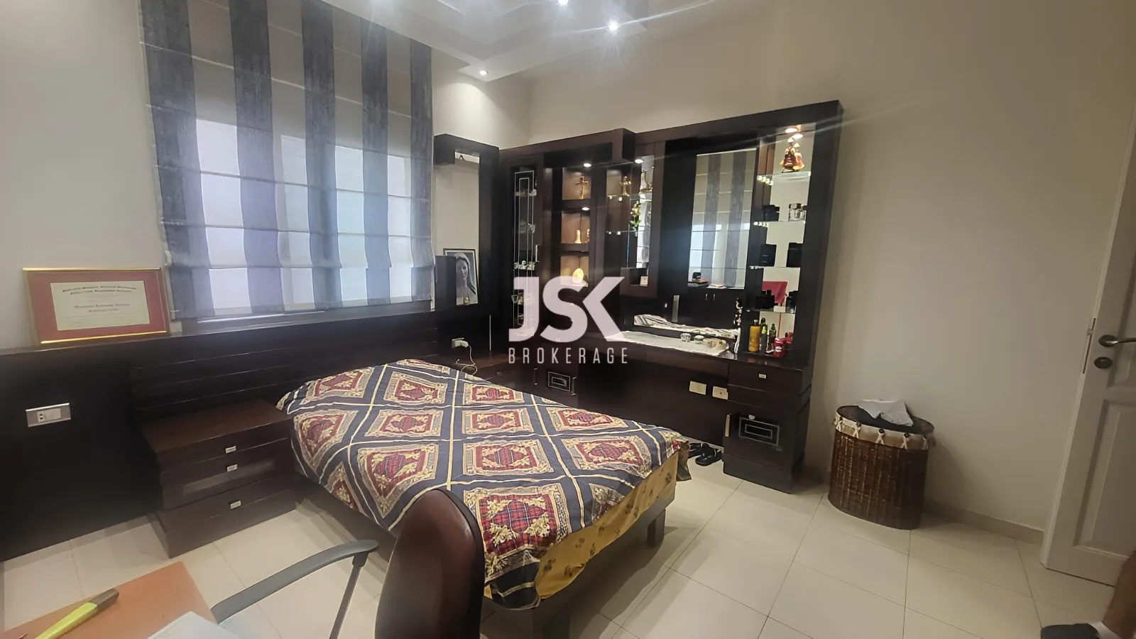 Apartment for Sale in Ballouneh