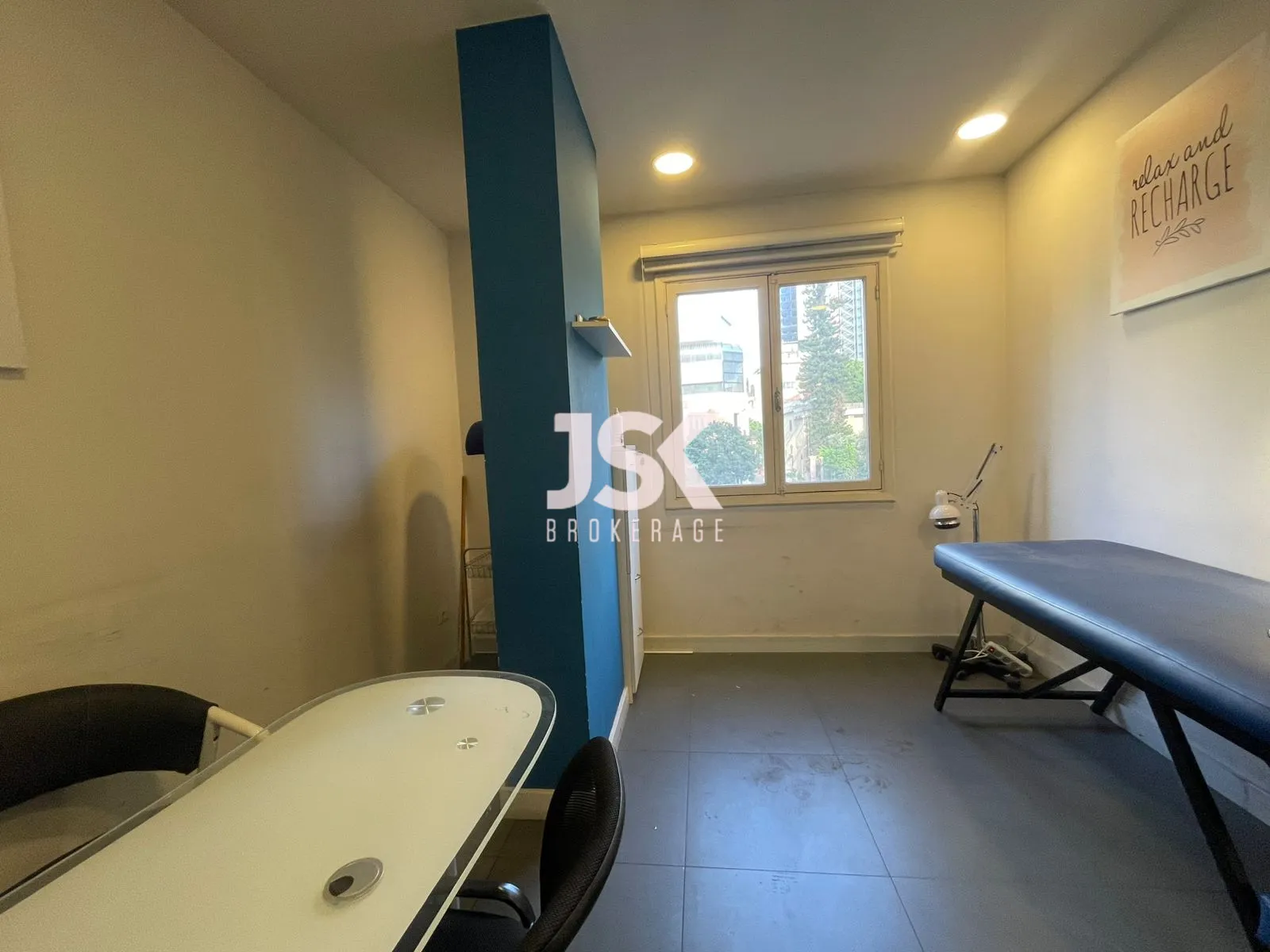 Office for Rent in Saifi Village