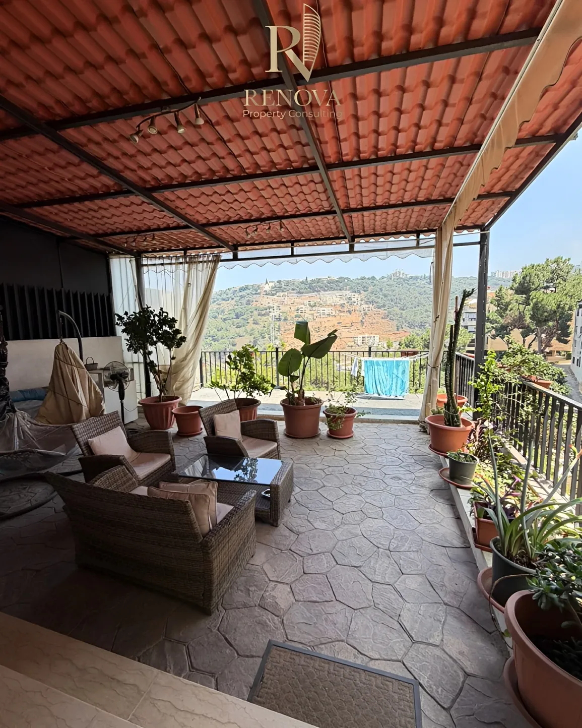 Residential Building for rent in Mansourieh, Lebanon