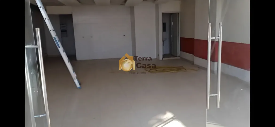 Shop for Rent in Maalaka