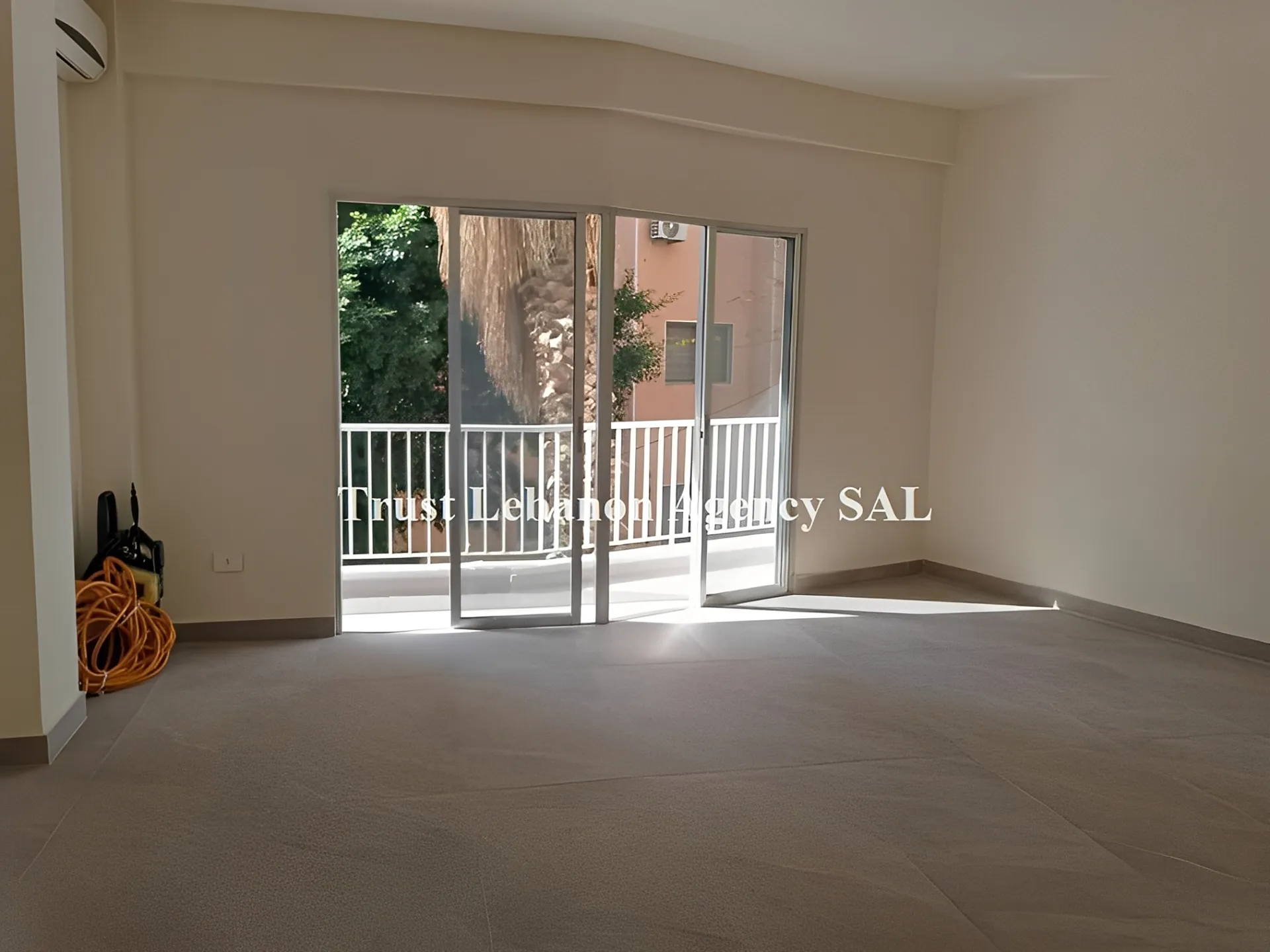 Office for rent in Achrafieh