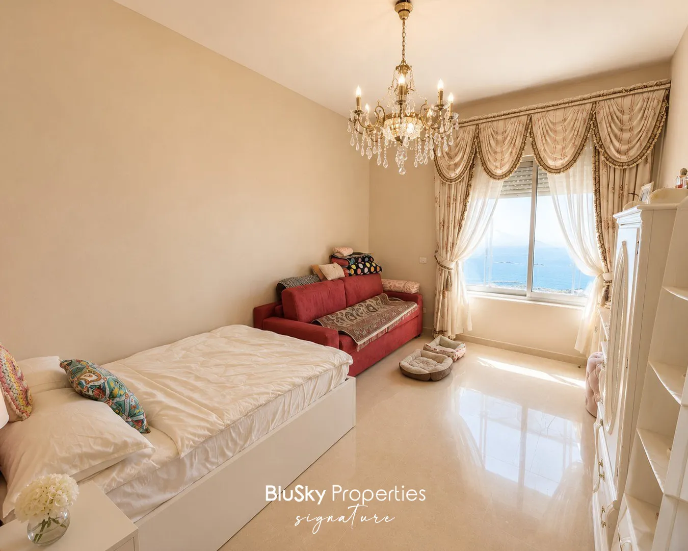 Apartment for rent in Ain el-mreisseh, beirut, lebanon