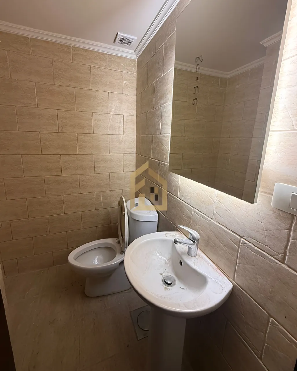 Apartment for rent in Rabweh, Bayrut, Lebanon - 2 bed, 3 bath