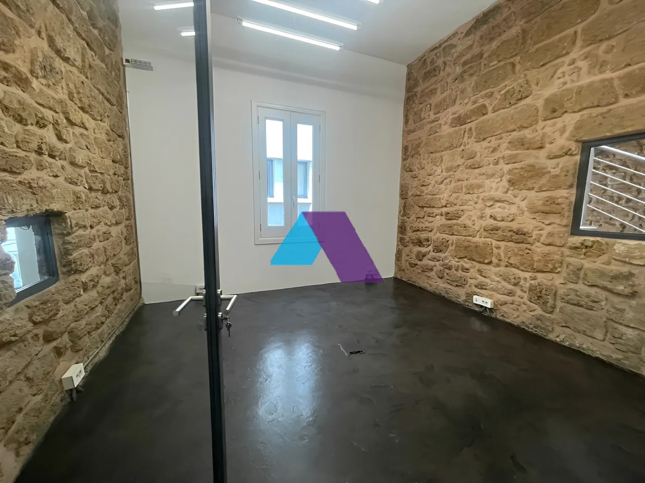 Office for rent in Saifi Village