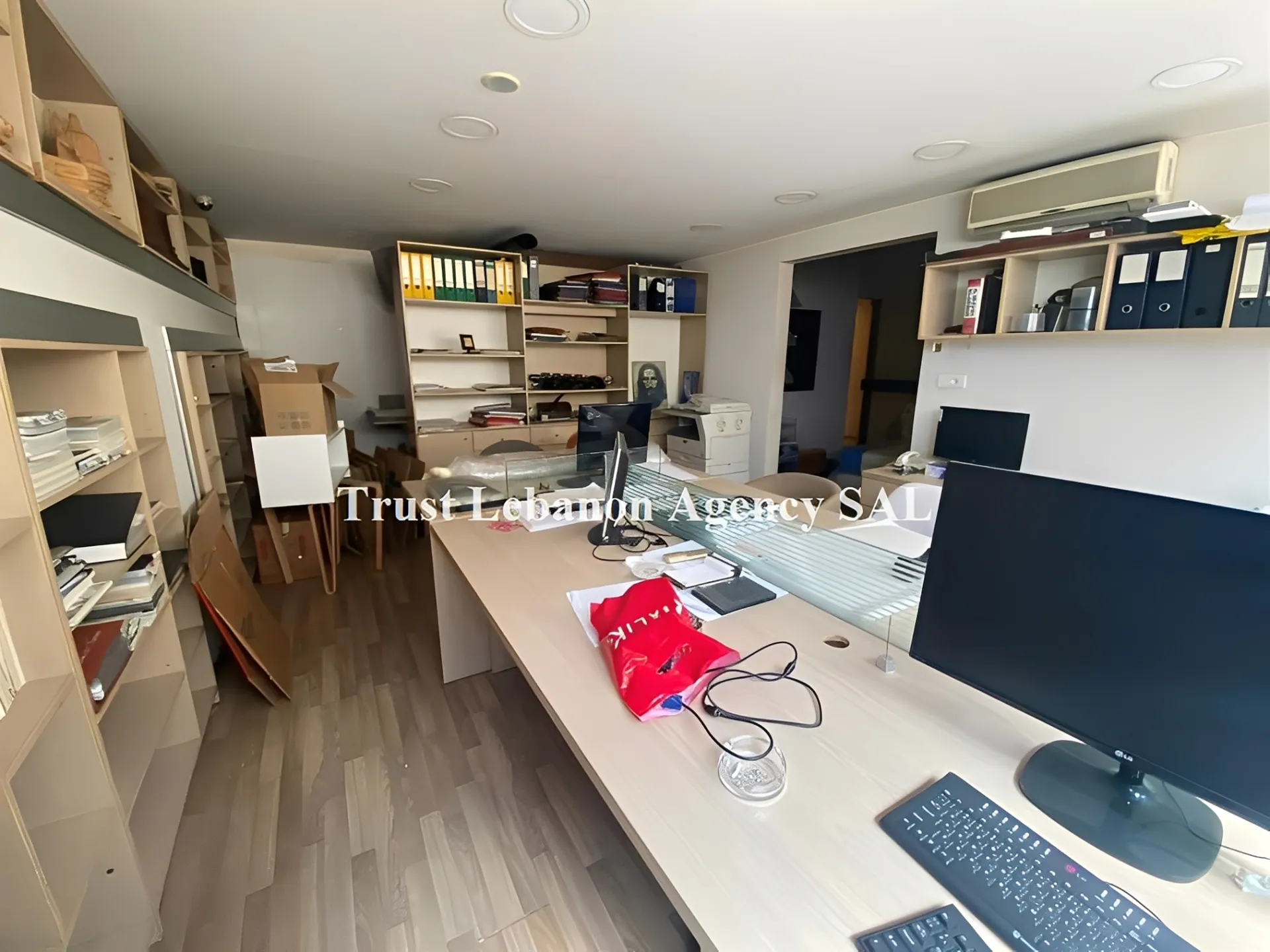 Showroom for rent in Metn, Dbayeh