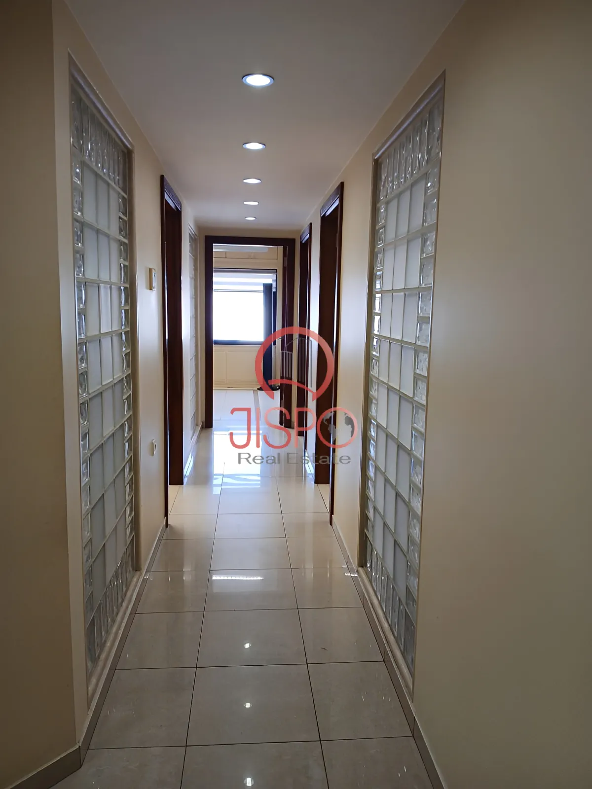 Office for Sale in Daoura