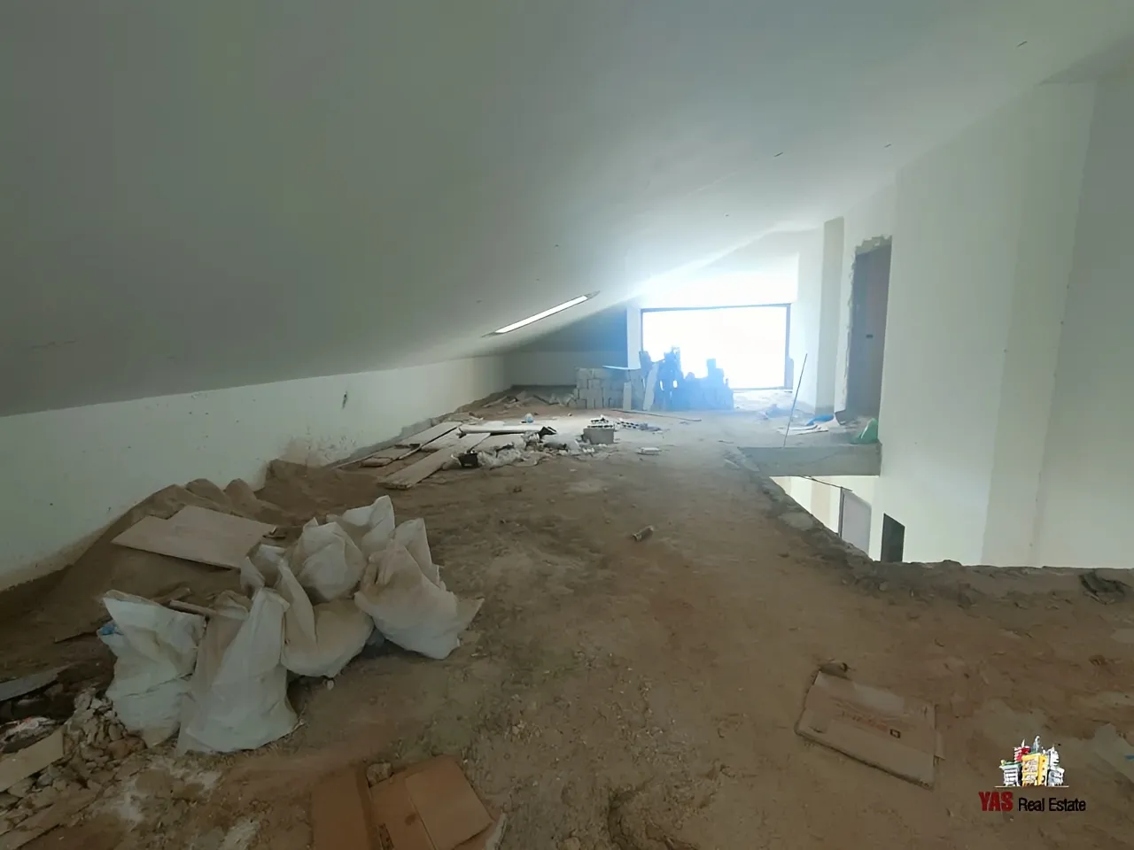 Apartment for Sale in Ain Saadeh