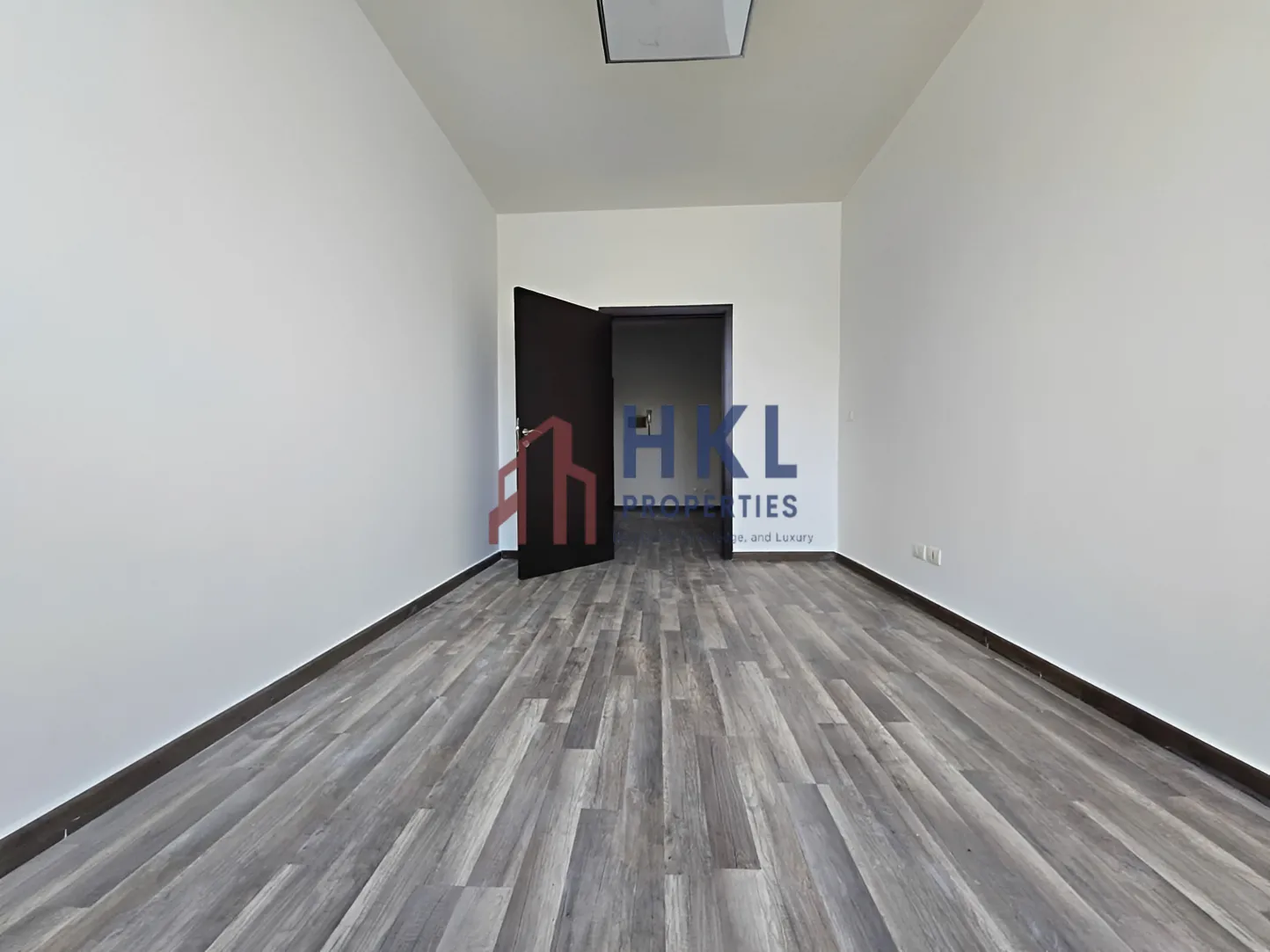 Office for rent in Hazmieh