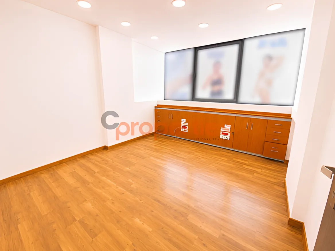 Office for Rent in Zalqa